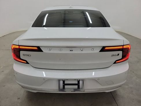 Used 2025 Volvo S90 B6 Plus image 6