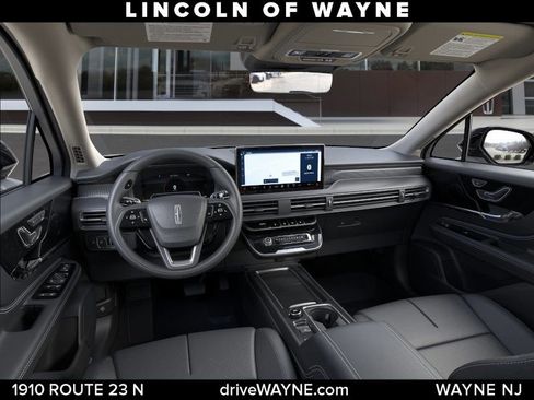 New 2025 Lincoln Corsair Reserve w/ Jet Appearance Package AWD/4WD image 10