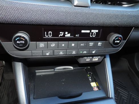 New 2026 Subaru Outback Limited image 19