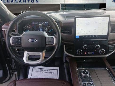 Certified 2024 Ford Expedition Limited image 10