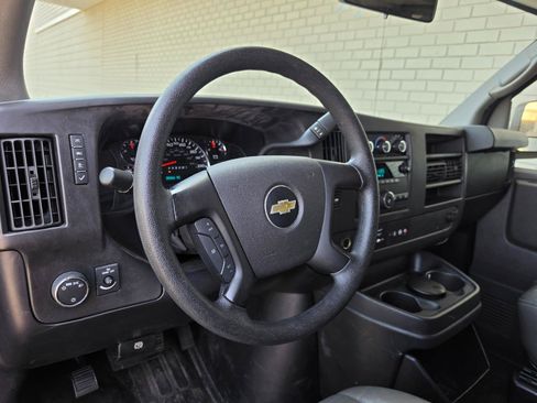 Used 2013 Chevrolet Express 2500 LS w/ Power Package RWD image 9