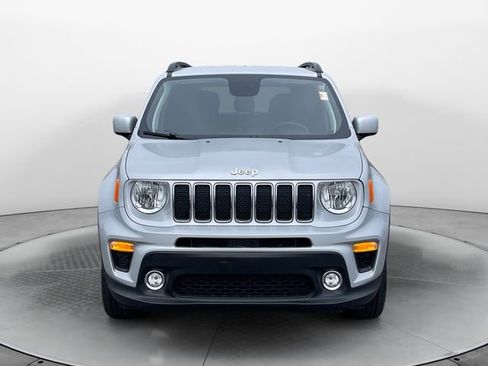 Used 2019 Jeep Renegade Latitude w/ Popular Equipment Group AWD/4WD image 8