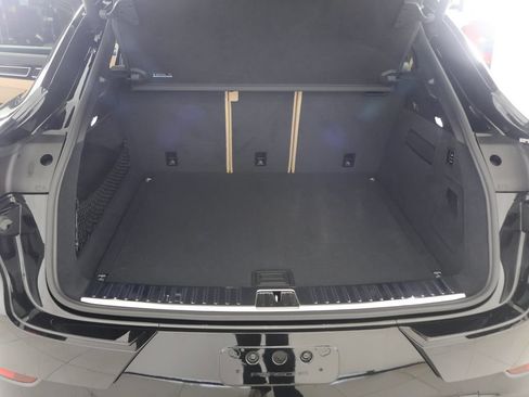 Certified 2023 Porsche Cayenne S AWD/4WD image 9