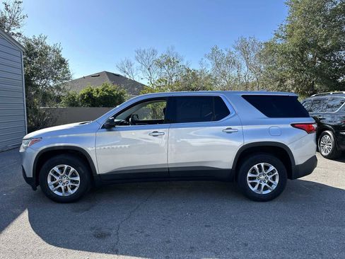 Certified 2021 Chevrolet Traverse LS FWD image 3