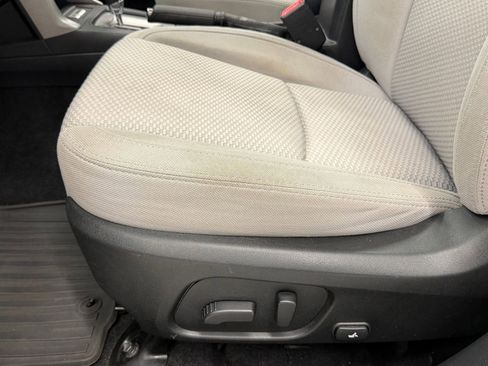 Used 2018 Subaru Forester 2.5i Premium AWD/4WD image 12