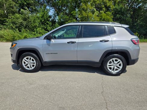 Used 2018 Jeep Compass Sport FWD image 11