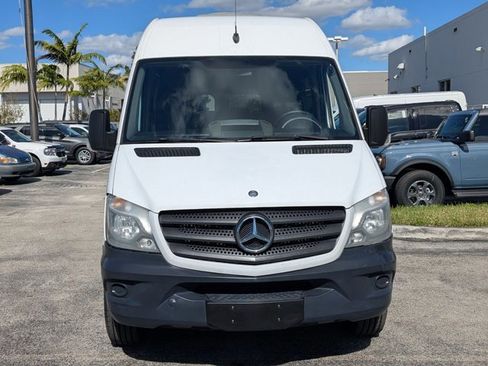 Used 2015 Mercedes-Benz Sprinter 2500 image 2