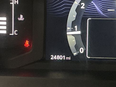 Certified 2024 Toyota Tacoma SR5 image 22