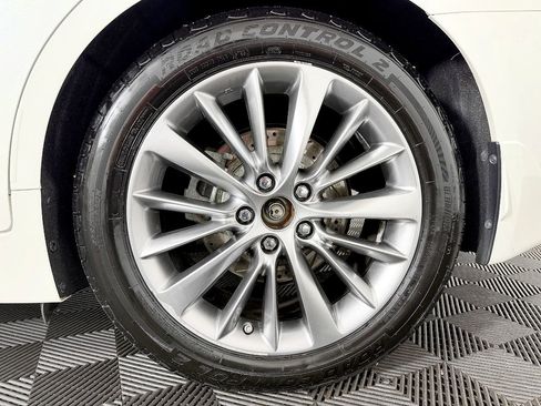 Used 2019 INFINITI Q50 Luxe w/ Essential Package (3.0T Luxe) AWD/4WD image 27