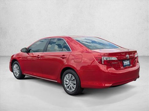 Used 2014 Toyota Camry LE FWD image 8