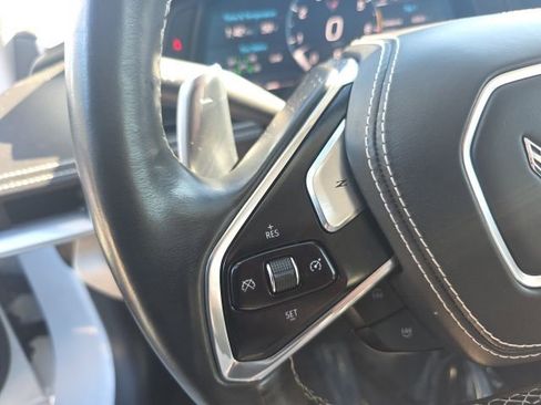 Used 2021 Chevrolet Corvette Stingray Premium Conv w/ Z51 Performance Package image 19