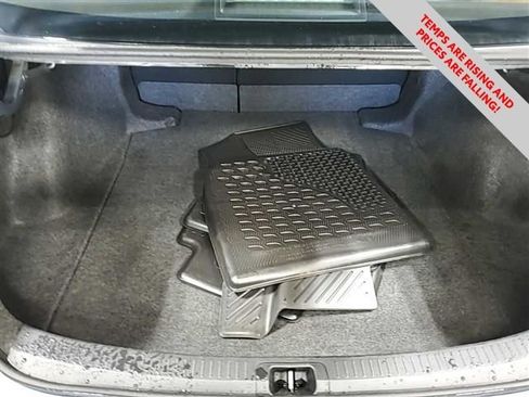 Used 2025 Toyota Corolla LE image 17