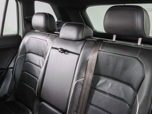 Used 2022 Volkswagen Tiguan SEL R-Line image 26