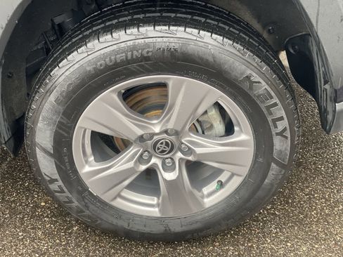 Used 2024 Toyota RAV4 XLE image 15