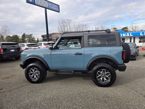 Used 2023 Ford Bronco Badlands image 8