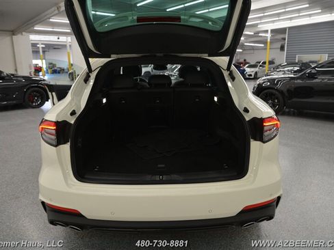 Used 2022 Maserati Levante Modena AWD/4WD image 40