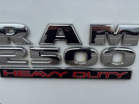 Used 2018 RAM 2500 Tradesman w/ Chrome Appearance Group AWD/4WD image 30