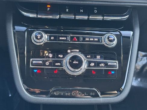 Used 2022 Lincoln Corsair FWD image 11