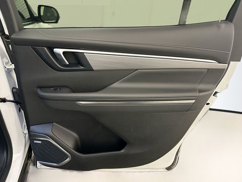 Used 2025 Buick Enclave Preferred image 33