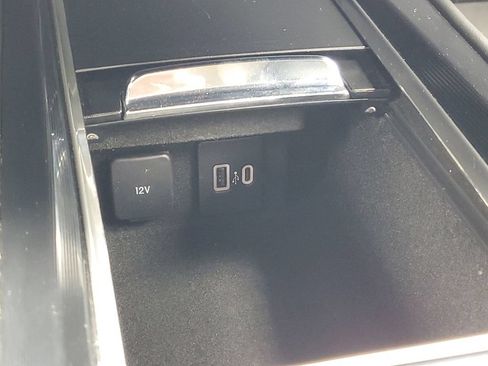 Used 2022 Lincoln Corsair AWD w/ Premium Package image 32