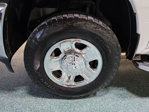 Used 2021 RAM 2500 Big Horn image 12