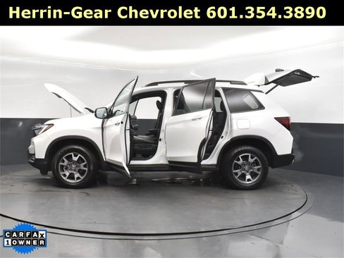 Used 2023 Honda Passport TrailSport image 46