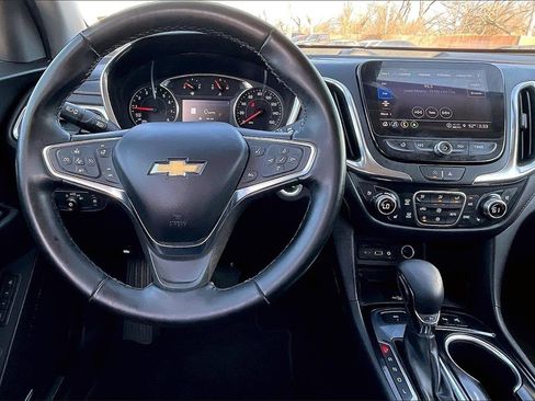 Used 2023 Chevrolet Equinox Premier image 5