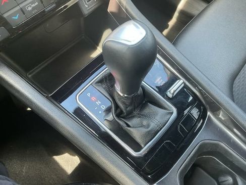 Used 2024 Jeep Compass Latitude AWD/4WD image 23