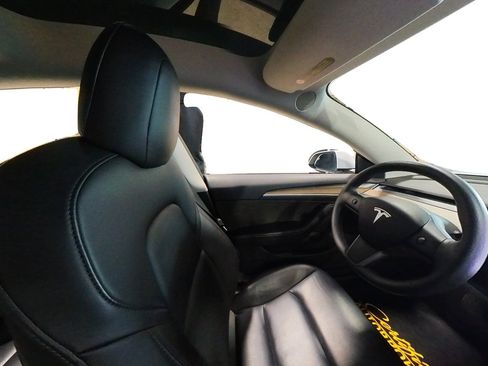 Used 2021 Tesla Model 3 Long Range image 41