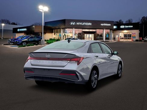 New 2026 Hyundai Elantra Sport image 7