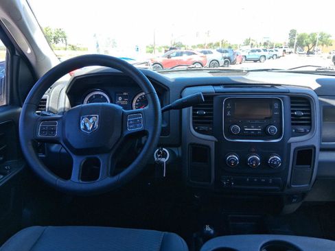 Used 2017 RAM 2500 Tradesman w/ Chrome Appearance Group AWD/4WD image 30