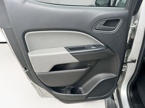 Used 2020 Chevrolet Colorado W/T w/ Custom Special Edition image 25