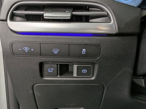 Used 2024 Hyundai Palisade Calligraphy image 19