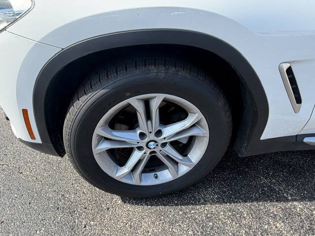 Used 2018 BMW X3 xDrive30i AWD/4WD image 11