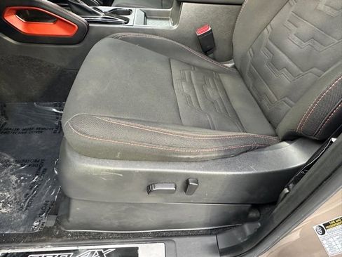 Used 2023 Nissan Frontier PRO-4X w/ Technology Package image 24