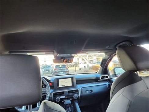 Used 2025 Toyota Tacoma TRD Off-Road image 11