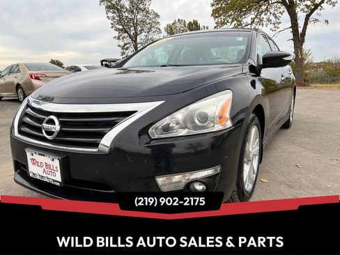Used 2015 Nissan Altima 2.5 SV w/ Convenience Package image 1