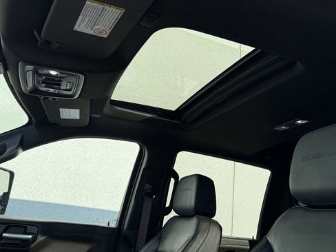 Used 2023 GMC Sierra 3500 Denali w/ Denali Ultimate Package image 29