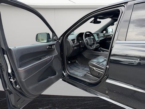 Used 2023 Dodge Durango GT image 16