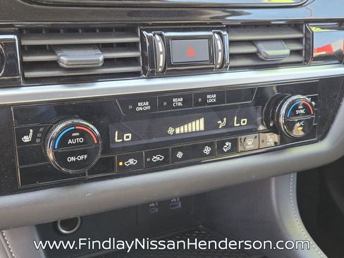 Used 2025 Nissan Pathfinder SV FWD image 28