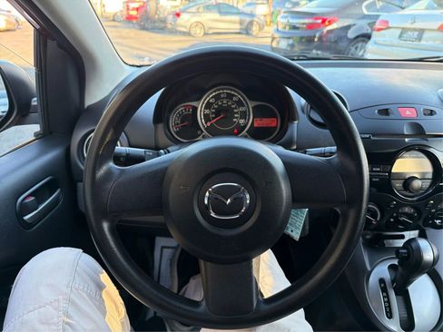 Used 2014 MAZDA MAZDA2 Sport image 17