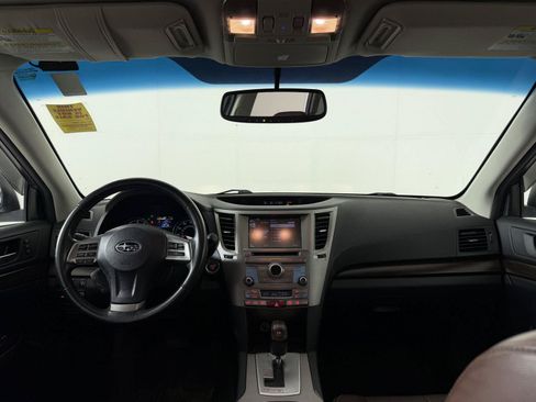 Used 2013 Subaru Outback 2.5i Limited w/ Special Appearance Pkg AWD/4WD image 3