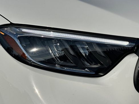 Certified 2024 Mercedes-Benz GLC 300 4MATIC image 11