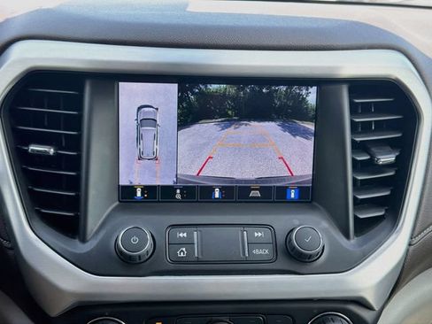 Used 2022 GMC Acadia SLT w/ Technology Package FWD image 34