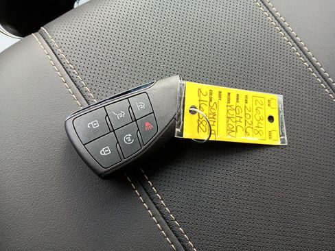 New 2026 GMC Yukon XL Elevation w/ LPO, Floor Liner Package image 23