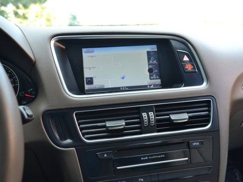 Used 2014 Audi Q5 2.0T Premium Plus w/ Premium Plus Package image 23