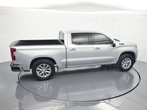 Used 2020 Chevrolet Silverado 1500 LTZ AWD/4WD image 32