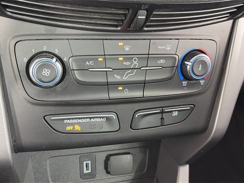 Used 2017 Ford Escape S FWD image 22