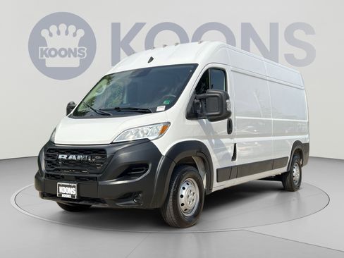 Used 2023 RAM ProMaster 2500 FWD image 1