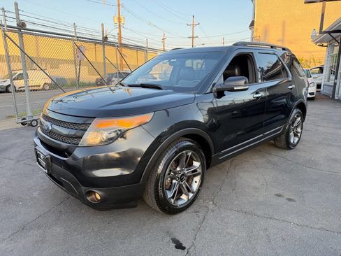 Used 2013 Ford Explorer Sport AWD/4WD image 2